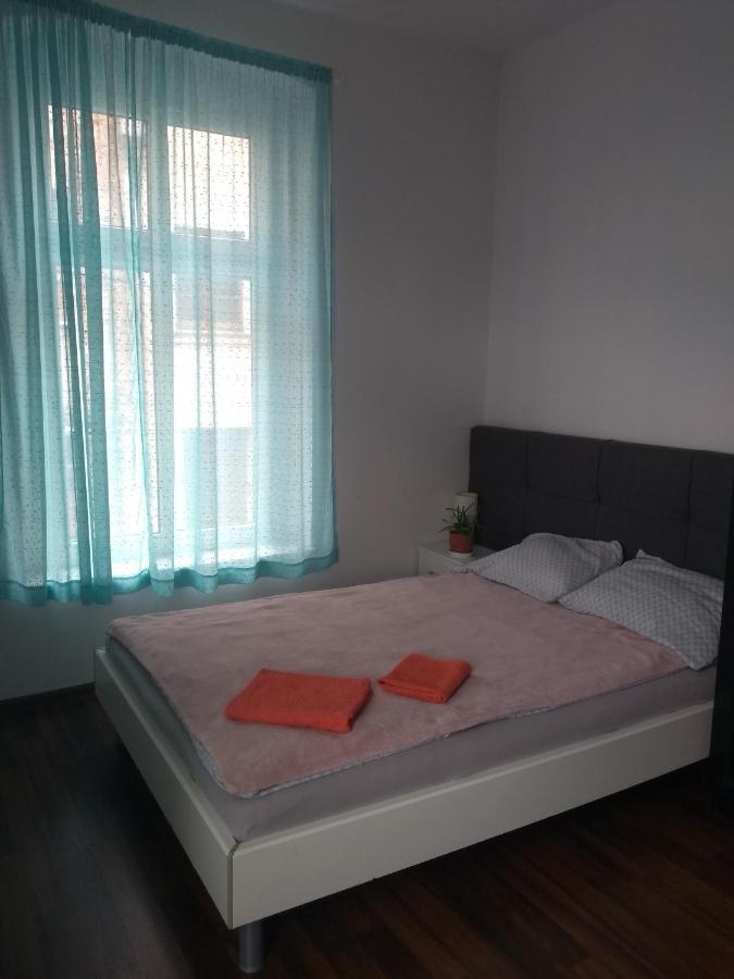 Hostel Staromiejski Грудзёндз Экстерьер фото